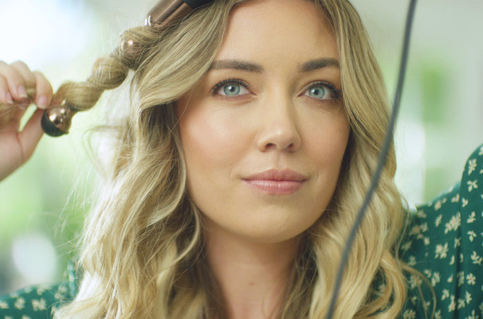Learn How to Use a Curling Wand for Better Results