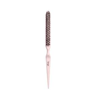 blush L’ange teasing brush on a white background