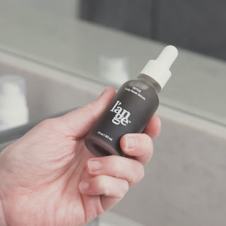 Detox serum video that showcases application, results, and product demonstration. 